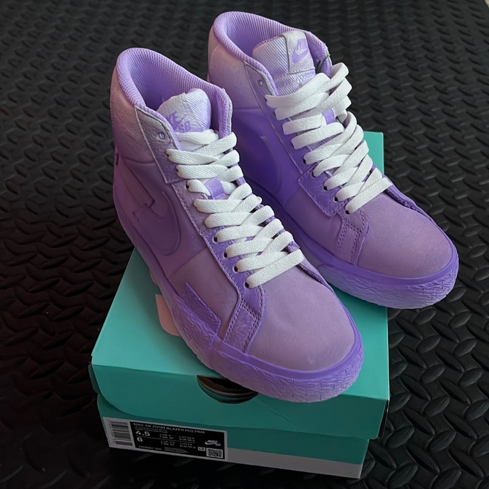 Brand New- NIKE SB Blazer Mid PRM Lilac